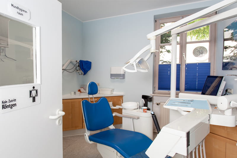 Praxisbild Behandlungszimmer-3 Dr. Galler