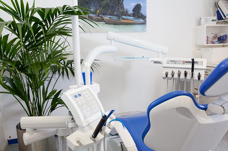 Praxisbild Behandlungszimmer Dr. Galler